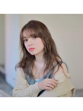 ルタ(LuTa by siesta＆LiCO) グレージュ ひし形シルエット 切りっぱなしボブ エアリー