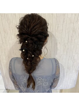 カペリベラ CapelliBella 香里園店 お呼ばれアレンジ★編み下ろし