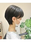 耳かけショートヘア