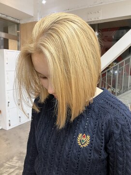 イェッカ パビル(YECCA pabil) ブリーチあり*ブロンドカラー