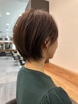 ビューエヒメ(VIEW EHIME) 小顔カットショートボブ大人可愛いアッシュオリーブ20代30代40代