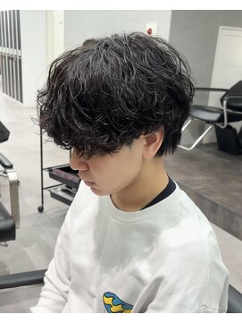 ササ シンサイバシ(33 SHINSAIBASHI) シャドウパーマメンズパーマ緩めパーマ大阪心斎橋