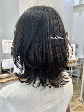 コンティロミー(CONTI ROMMY.) 小顔ミディアムくびれレイヤー☆韓国風巻き◎20代~50代