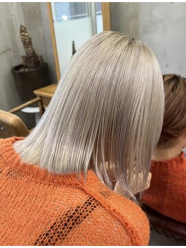 ソルトウォーター(SALT WATER) ホワイトブロンド/ホワイトグレージュ/ブリーチ/恵比寿/代官山