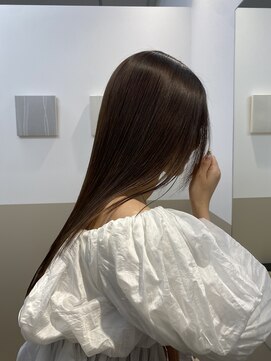 シュヴーブリヤン(cheveux brillants) 【美髪縮毛矯正で作る再現性100%な艶髪】上品なツヤをまとう髪へ