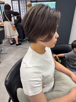 クラン 岡本(Chlan)&nbsp;ハンサムショート　シルバーグレージュ