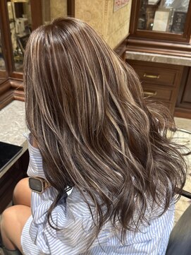 スリー(three) ハイライトカラー