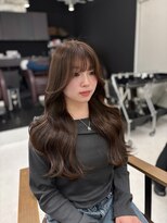 ハピネス 梅田茶屋町店(HAPPINESS)&nbsp;アッシュブラウン 韓国風巻き オリーブグレージュ 艶髪 小顔前髪