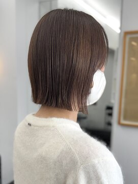 シベルバレー 横浜(sibell) ＊20代30代切りっぱなしボブタッセルボブ顔周りレイヤーオリーブ