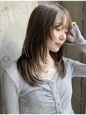 ぱっつん前髪×ワンカールで決まるトレンドロングレイヤーカット