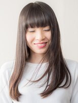 ダブル(DOUBLE)&nbsp;潔いストレートロングだから叶うモードな大人髪