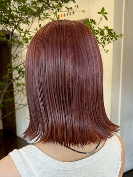 ヘアーアイスカルテット(HAIR ICI QUARTET) 20代30代艶感大人可愛いレッドブラウン切りっぱなしボブ