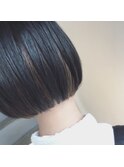 【お客様スタイル】モードなインナーカラーのミニマムボブ