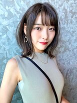 ミラリー 横浜(Mirareee)&nbsp;誰でも似合う外ハネくびれミディアム！ラベージュで大人可愛い