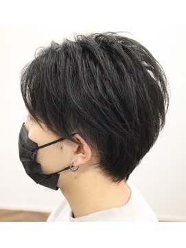 ウィスカーヘアー(whisker hair) センターパート