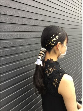 ヘアープレイスカム(CAM) ひとつ結びヘアー