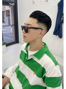 ウェルネス(Wellness) フェード、スキンフェード、オールバック