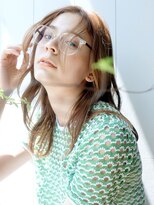 ゆるめカール_ホワイトグレージュネビージュこなれミディ_38735