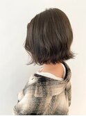 ［ブリーチなし/オリーブベージュ/切りっぱなしボブ］