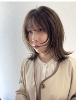 エン(en,)&nbsp;レイヤーミディアム美髪くびれワンカールシルキーベージュ