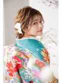 ルーズなシニヨンヘアアレンジ♪