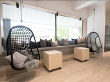 広い待合スペース&ふかふかのソファとハンモック☆【Colt長津田/青葉台】