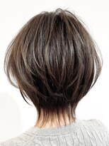 アイズ(I's)&nbsp;ウルフショート×くびれ×外ハネ