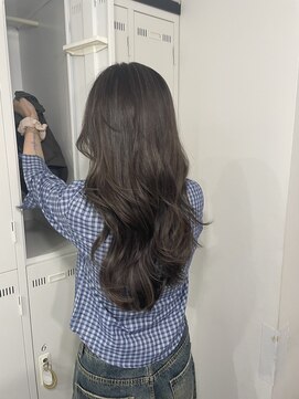 リュンヌ(Lune) たっぷりレイヤーカット×オリーブグレージュ