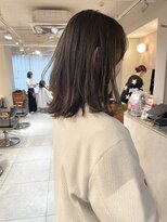 ネオリーブ チロル 横浜西口店(Neolive CiroL.)&nbsp;大人ヘア ミディアムレイヤー  カーキベージュ 【miku】