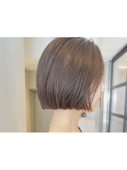 今までかけてきた縮毛矯正との違いを実感できる♪自然な柔らかさでリピーター続出！ツヤ感&潤いUP！