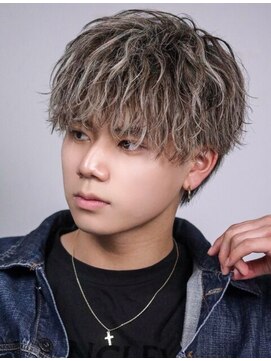 ゴールド 京都 三条(GOALD) ハイライト無造作マッシュ