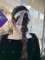 ヘアールーム ミルゥ(hair room MILOU)&nbsp;やわらか三つ編みアレンジ