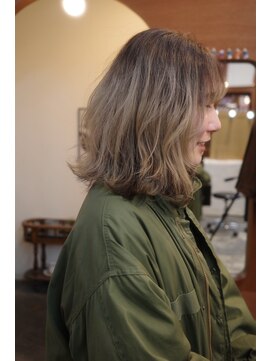 チャプター 問屋町(chapter) 髪質改善ミルクティベージュ外はねボブケアブリーチダブルカラー