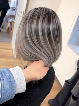 シェルヴ(XELVE) 結んでキマるバレイヤージュ