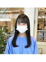 マウロア(MAULOA)&nbsp;“ストレートロング×あいみょん風プチウルフ”中西英美子