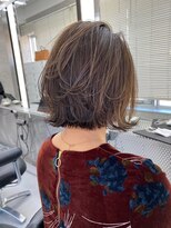 イキ 表参道(iki omotesando)&nbsp;モード/無造作ウェーブ/大人ガーリー[表参道駅]