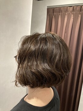 キー(KEY) くせ毛を活かしたボブ