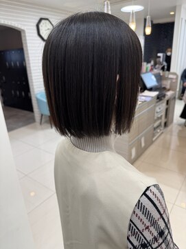 アールモンドヘア新世界 #ボブ#切りっぱなし
