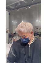 モニカ(MONIQA) ホワイト