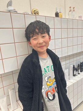 リル(re'll) 《花屋併設》　キッズパーマ［酸性ストレート/ヘアセット］