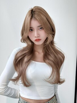 ニューヨークニューヨーク なんば道頓堀店(NYNY) レイヤーカット くびれヘア 韓国 ミルクティーベージュ