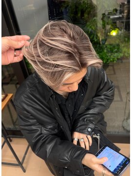 ヌエン 渋谷(NU/EN) メンズシャドールーツ　欧風