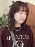 栄外ハネ大人女子柔らかミディアム髪型　バーガンディー