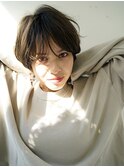 ショートヘアことりベージュニュアンスカラー前髪ありパーマ銀座