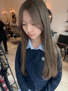 エスデザイン(es design) ロング × オリーブベージュ【ブリーチカラー】