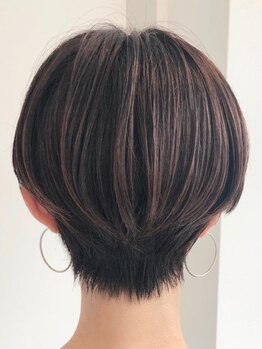 ヘアアンドフェイシャル ヴィトリーノ(Hair & Facial Vitrine)の写真/ショートだからこそわかるカット技術！！立体的な質感を表現してくれるから毎日のStyleが簡単に決まる！