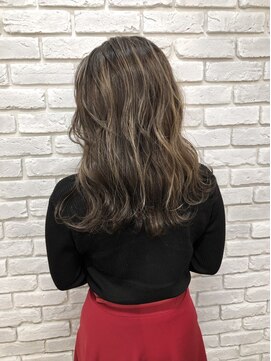 アジールヘア 北千住駅西口店(agir hair) 立体感ミルクティアッシュハイライト【北千住】