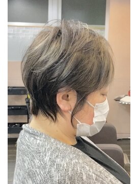 サウンドブイ(sound V) くびれショート×透明感ハイライト