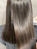 スリー(THREE) 髪質改善トリートメント  縮毛矯正　髪質改善ストレート　酸性