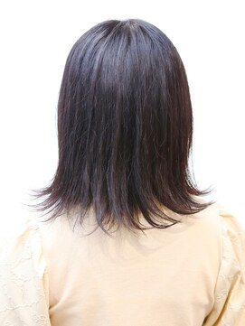 山根典子美容室 ふんわりセミロングスタイル